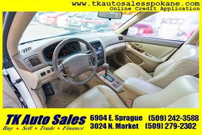 1998 Lexus ES 300   - Photo 9 - Spokane, WA 99212