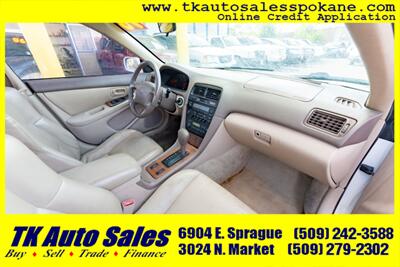 1998 Lexus ES 300   - Photo 11 - Spokane, WA 99212