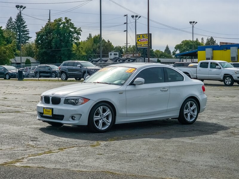 Alpine White 2013 BMW 1 Series Coupe Rear-Wheel Drive 6-Speed Manual