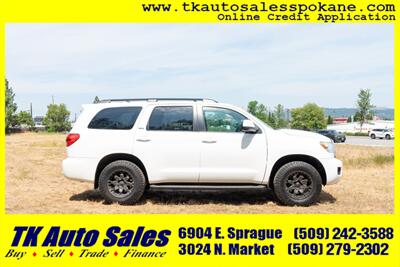 2017 Toyota Sequoia SR5   - Photo 4 - Spokane, WA 99212