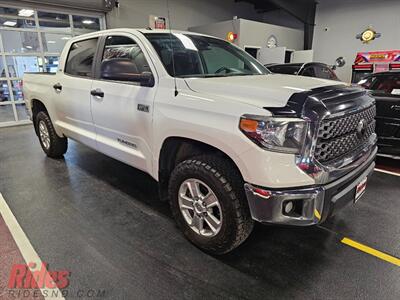 2019 Toyota Tundra SR5   - Photo 16 - Bismarck, ND 58503