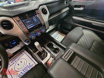 2019 Toyota Tundra SR5   - Photo 35 - Bismarck, ND 58503