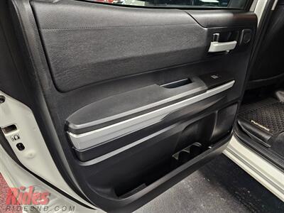 2019 Toyota Tundra SR5   - Photo 24 - Bismarck, ND 58503