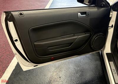 2007 Ford Mustang Shelby GT500   - Photo 9 - Bismarck, ND 58503