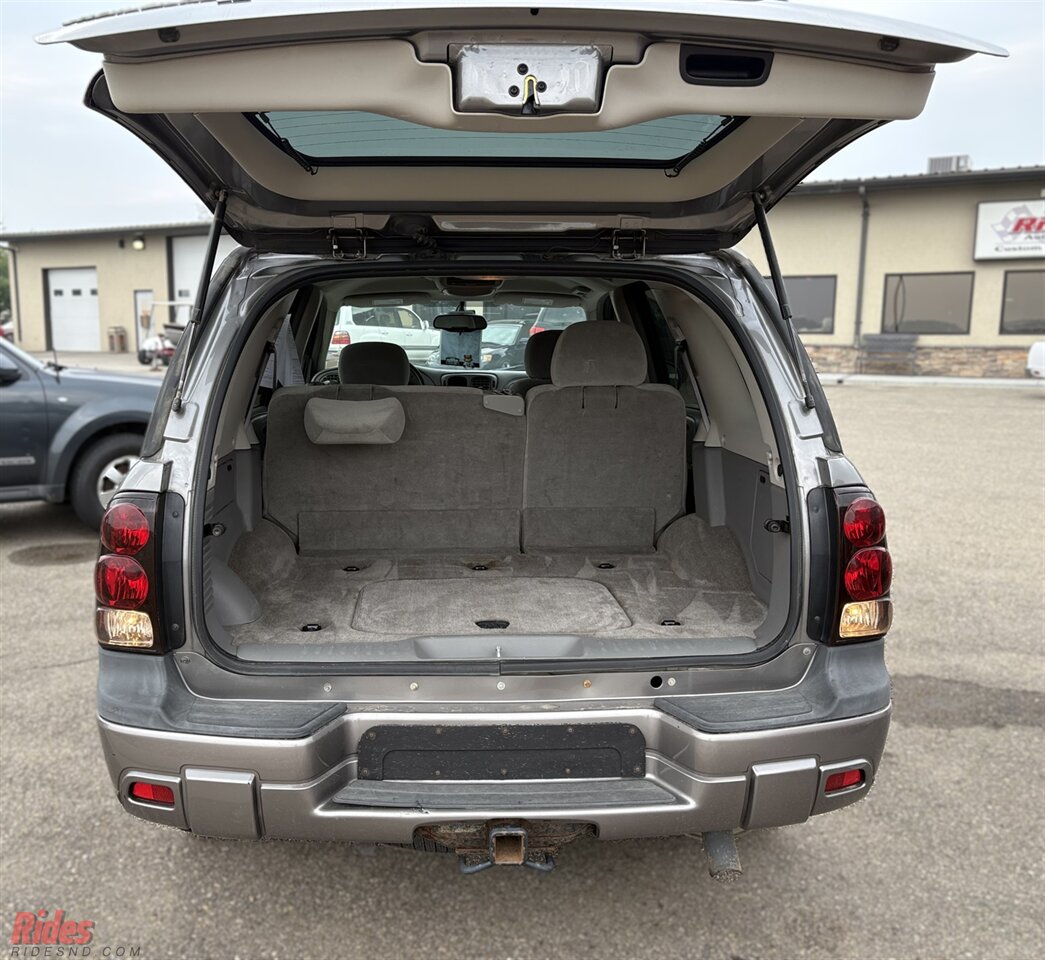 2005 Chevrolet Trailblazer LS   - Photo 10 - Bismarck, ND 58503