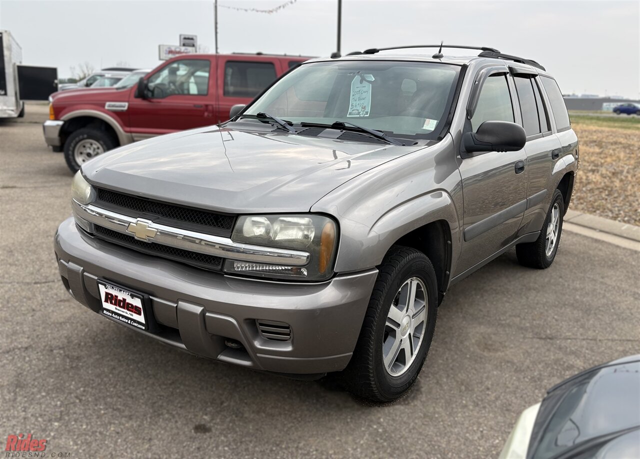 2005 Chevrolet Trailblazer LS   - Photo 1 - Bismarck, ND 58503