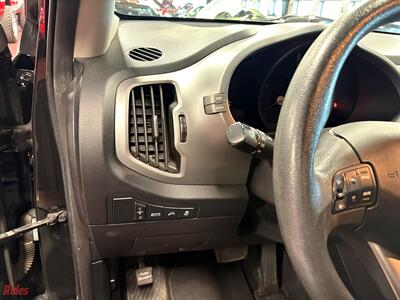 2015 Kia Sportage LX   - Photo 16 - Bismarck, ND 58503