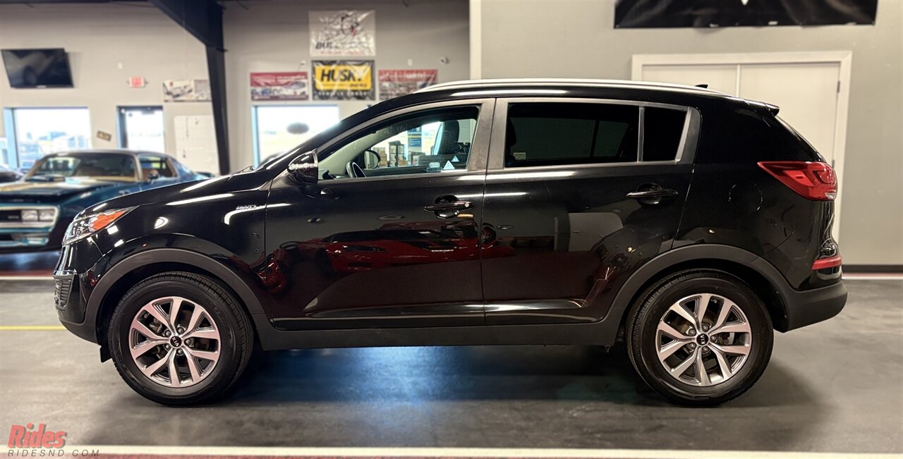 2015 Kia Sportage LX   - Photo 4 - Bismarck, ND 58503