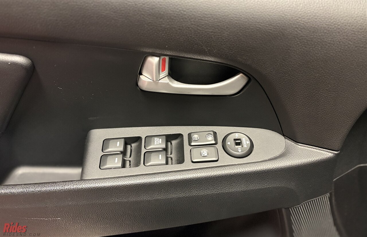 2015 Kia Sportage LX   - Photo 11 - Bismarck, ND 58503
