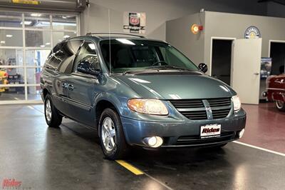 2007 Dodge Grand Caravan SXT   - Photo 2 - Bismarck, ND 58503