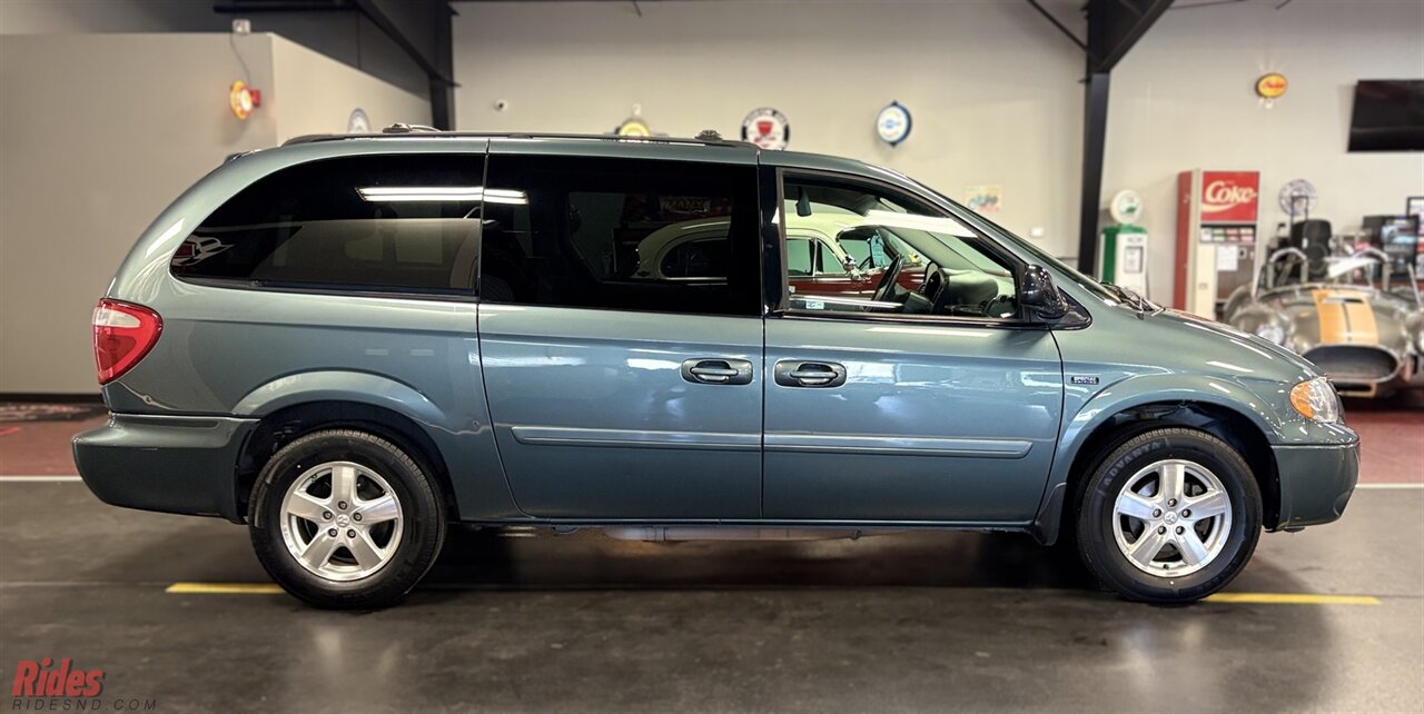 2007 Dodge Grand Caravan SXT   - Photo 45 - Bismarck, ND 58503