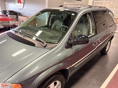 2007 Dodge Grand Caravan SXT   - Photo 7 - Bismarck, ND 58503