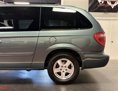 2007 Dodge Grand Caravan SXT   - Photo 31 - Bismarck, ND 58503
