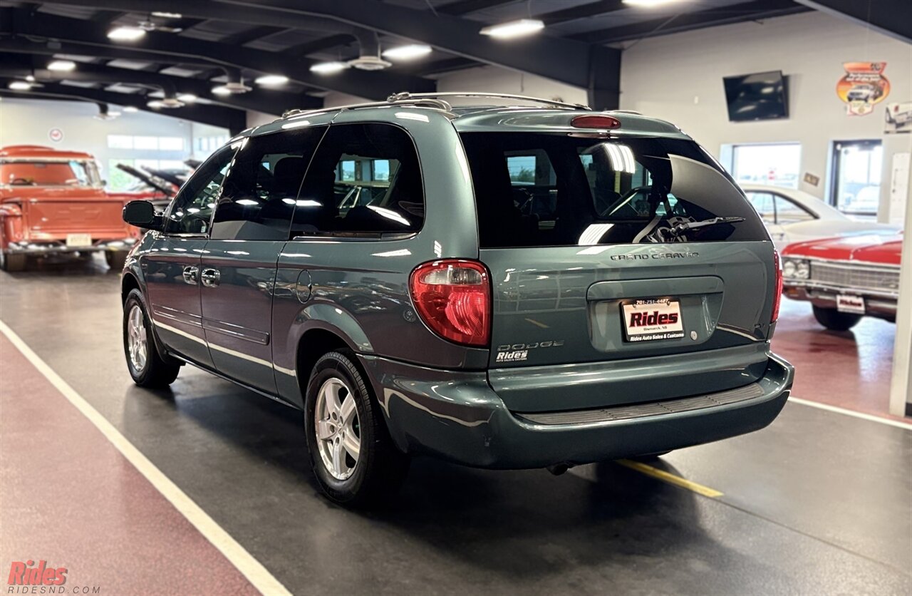 2007 Dodge Grand Caravan SXT   - Photo 33 - Bismarck, ND 58503