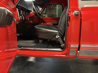 1969 Chevrolet K10   - Photo 9 - Bismarck, ND 58503