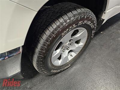 2023 RAM 1500 Big Horn   - Photo 4 - Bismarck, ND 58503
