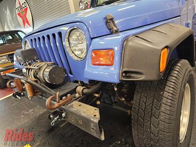 1998 Jeep Wrangler SE   - Photo 2 - Bismarck, ND 58503