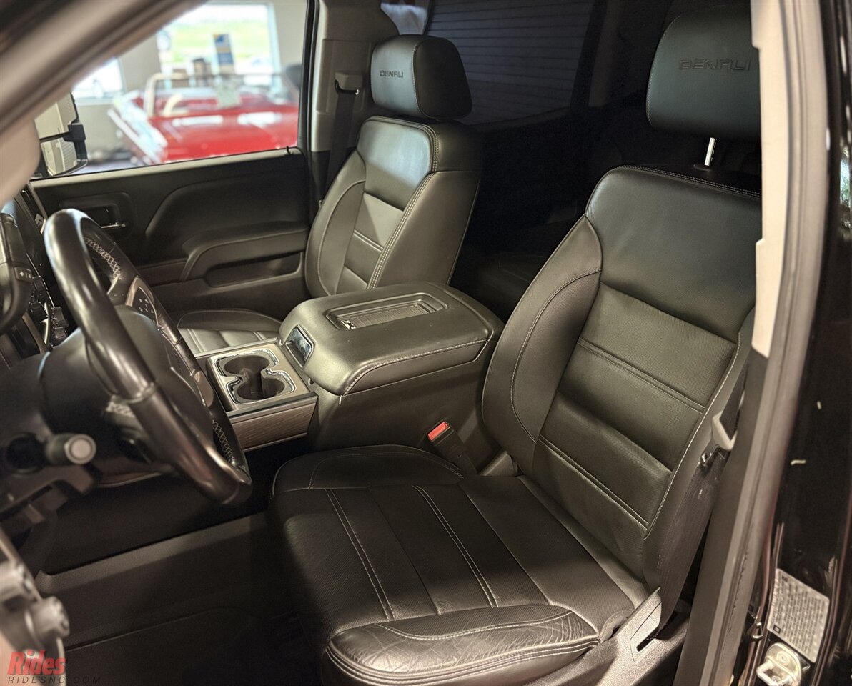 2019 GMC Sierra 3500HD Denali   - Photo 17 - Bismarck, ND 58503