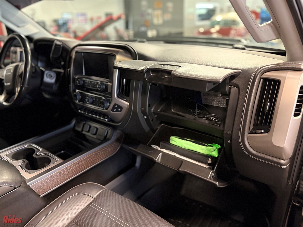 2019 GMC Sierra 3500HD Denali   - Photo 54 - Bismarck, ND 58503