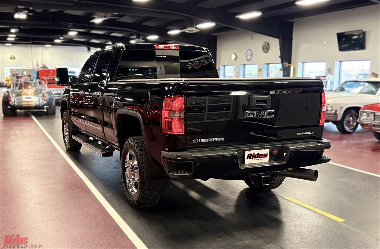 2019 GMC Sierra 3500HD Denali   - Photo 30 - Bismarck, ND 58503