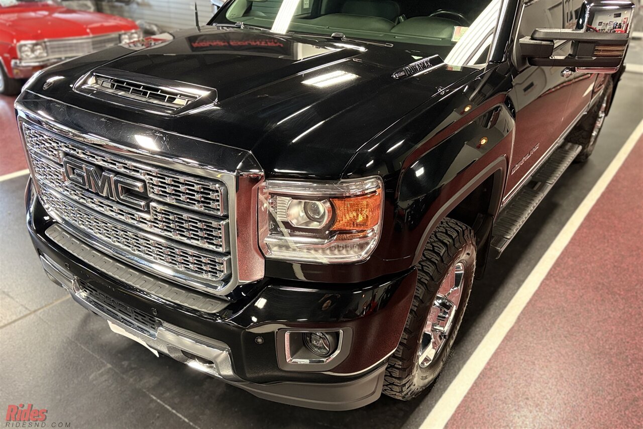 2019 GMC Sierra 3500HD Denali   - Photo 3 - Bismarck, ND 58503