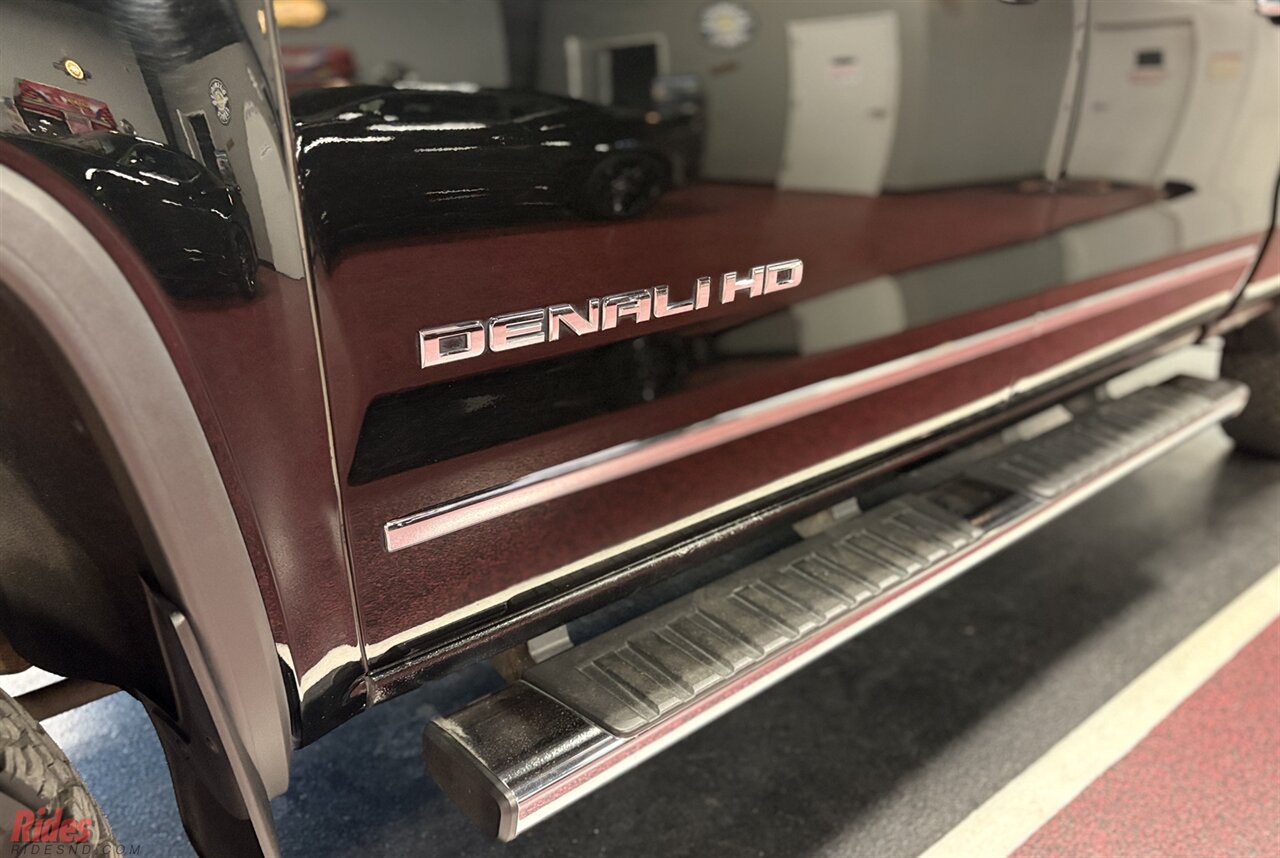 2019 GMC Sierra 3500HD Denali   - Photo 9 - Bismarck, ND 58503