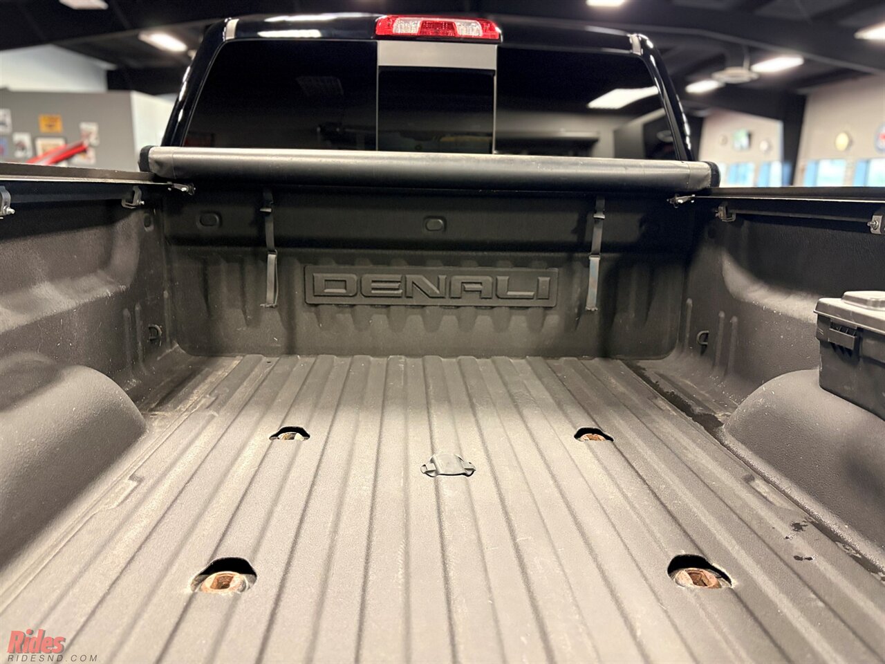 2019 GMC Sierra 3500HD Denali   - Photo 35 - Bismarck, ND 58503