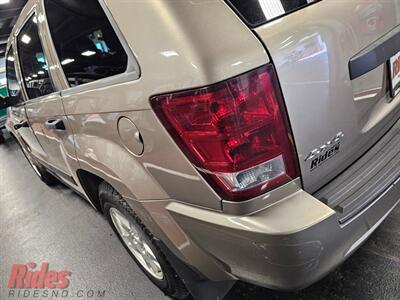 2005 Jeep Grand Cherokee Laredo   - Photo 9 - Bismarck, ND 58503