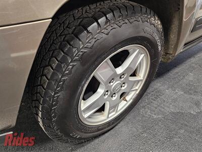 2005 Jeep Grand Cherokee Laredo   - Photo 4 - Bismarck, ND 58503