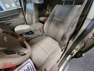 2005 Jeep Grand Cherokee Laredo   - Photo 26 - Bismarck, ND 58503