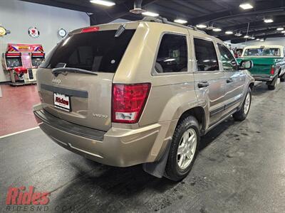 2005 Jeep Grand Cherokee Laredo   - Photo 11 - Bismarck, ND 58503