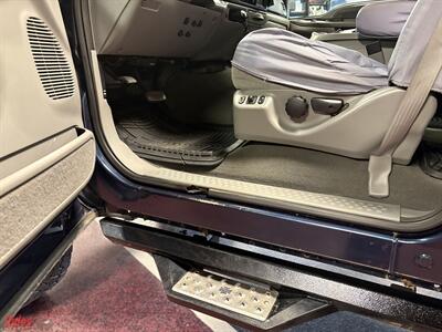 2004 Ford Excursion XLT   - Photo 11 - Bismarck, ND 58503