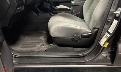 2022 Toyota Tacoma SR V6   - Photo 12 - Bismarck, ND 58503
