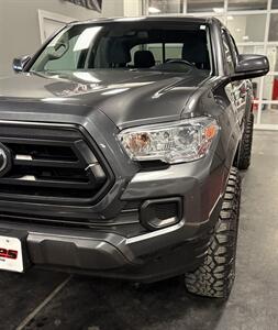 2022 Toyota Tacoma SR V6   - Photo 3 - Bismarck, ND 58503