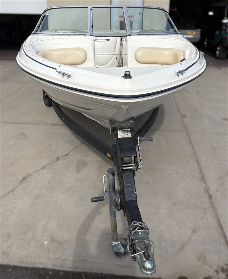 1999 SEA RAY 180 Runabout   - Photo 9 - Bismarck, ND 58503
