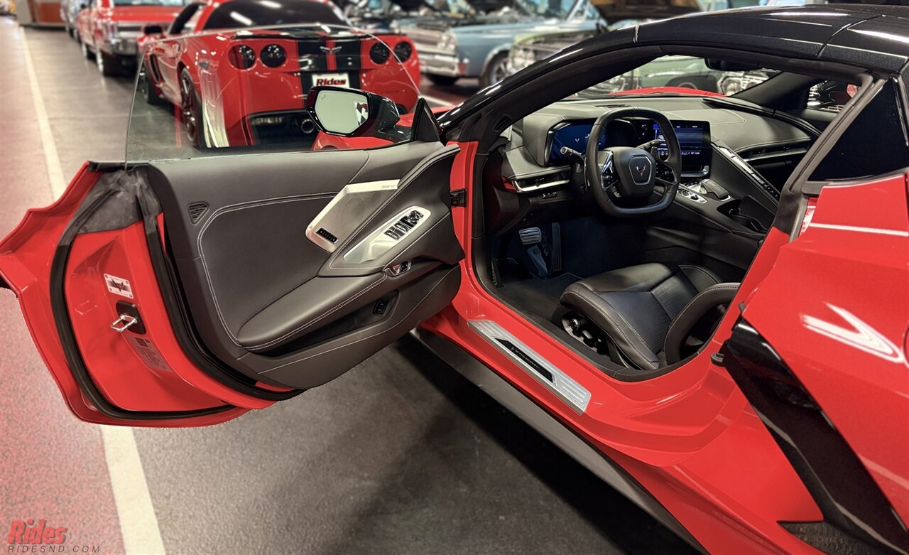 2022 Chevrolet Corvette Stingray   - Photo 10 - Bismarck, ND 58503