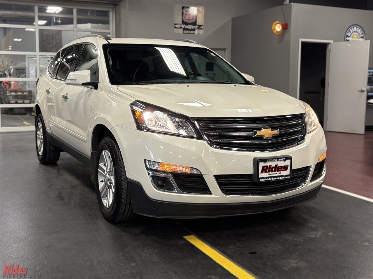 2013 Chevrolet Traverse LT   - Photo 29 - Bismarck, ND 58503