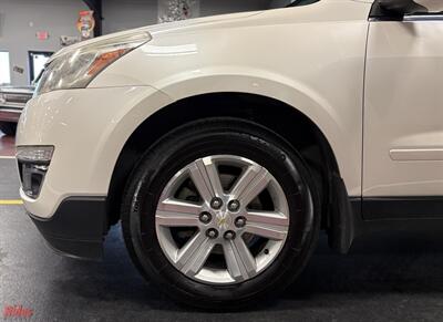 2013 Chevrolet Traverse LT   - Photo 5 - Bismarck, ND 58503