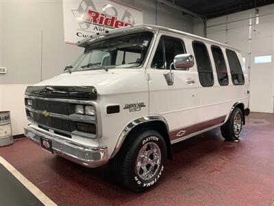 1992 CHEVROLET G-SERIES   - Photo 1 - Bismarck, ND 58503