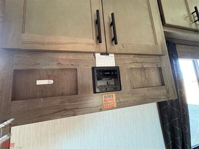 2021 Forest River Cherokee WOLF PACK 23 15   - Photo 16 - Bismarck, ND 58503