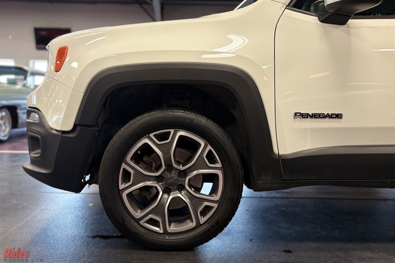 2016 Jeep Renegade Limited   - Photo 5 - Bismarck, ND 58503