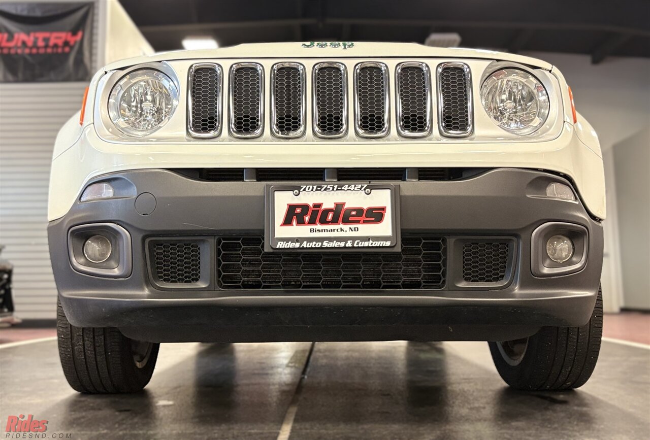 2016 Jeep Renegade Limited   - Photo 29 - Bismarck, ND 58503