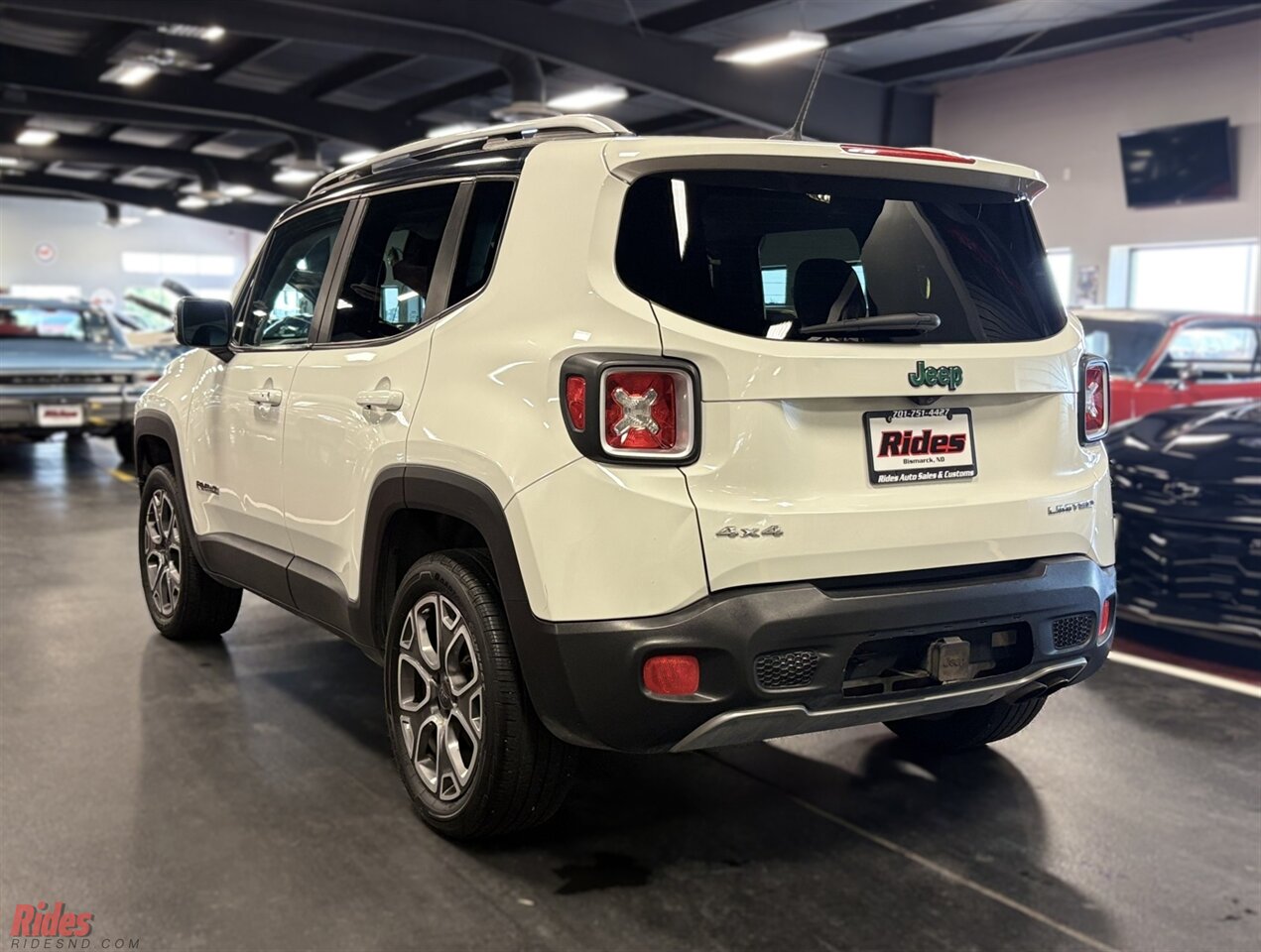 2016 Jeep Renegade Limited   - Photo 15 - Bismarck, ND 58503
