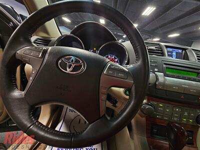 2010 Toyota Highlander Limited   - Photo 32 - Bismarck, ND 58503