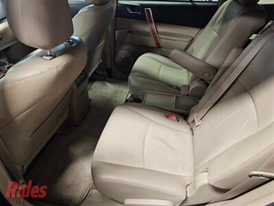 2010 Toyota Highlander Limited   - Photo 19 - Bismarck, ND 58503