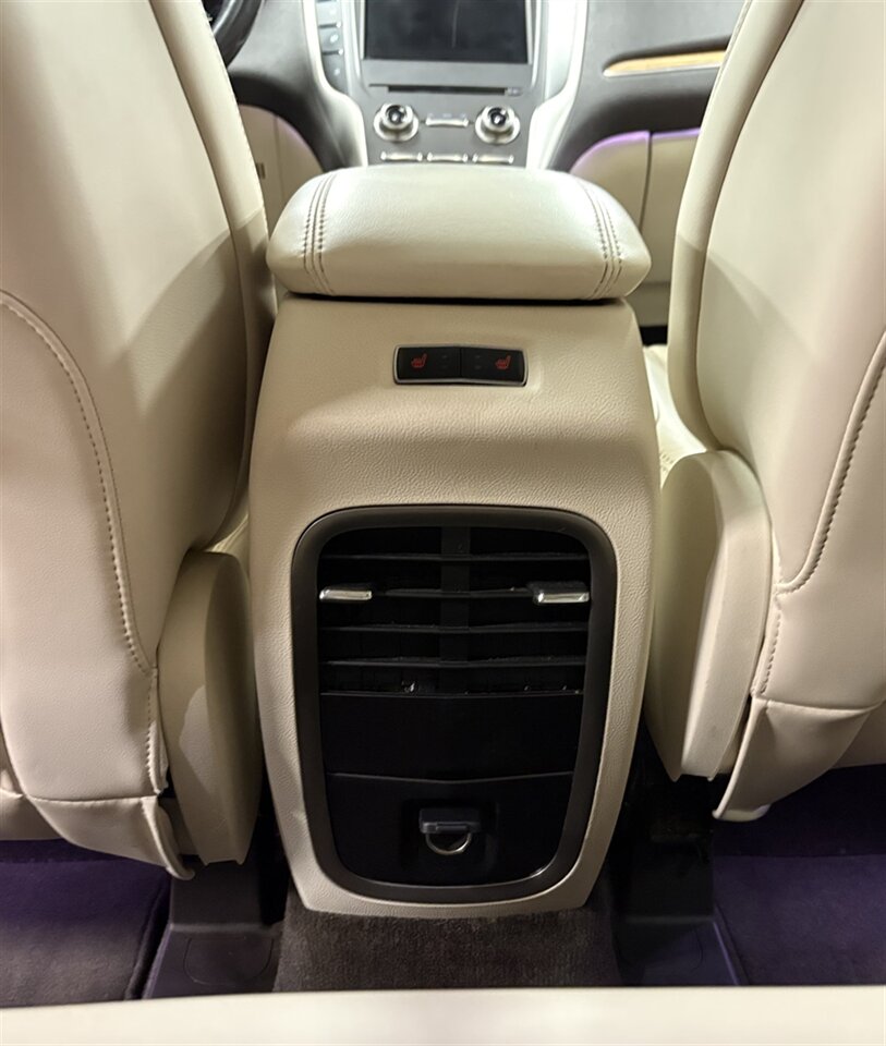 2015 Lincoln MKC Select Plus   - Photo 15 - Bismarck, ND 58503