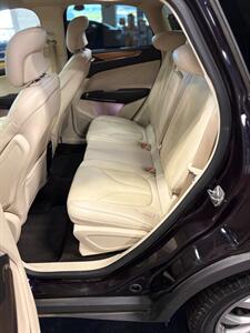 2015 Lincoln MKC Select Plus   - Photo 14 - Bismarck, ND 58503