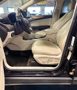2015 Lincoln MKC Select Plus   - Photo 11 - Bismarck, ND 58503