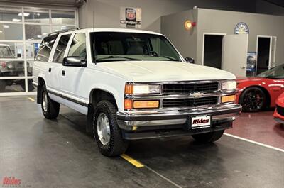 1999 Chevrolet Suburban K1500 LT   - Photo 2 - Bismarck, ND 58503