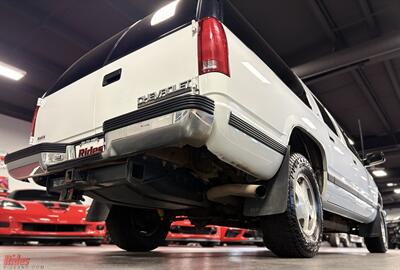 1999 Chevrolet Suburban K1500 LT   - Photo 52 - Bismarck, ND 58503